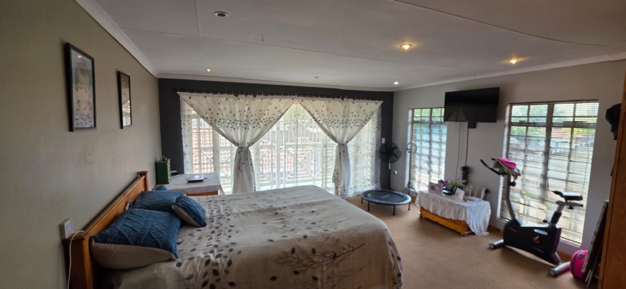 4 Bedroom Property for Sale in Miederpark North West